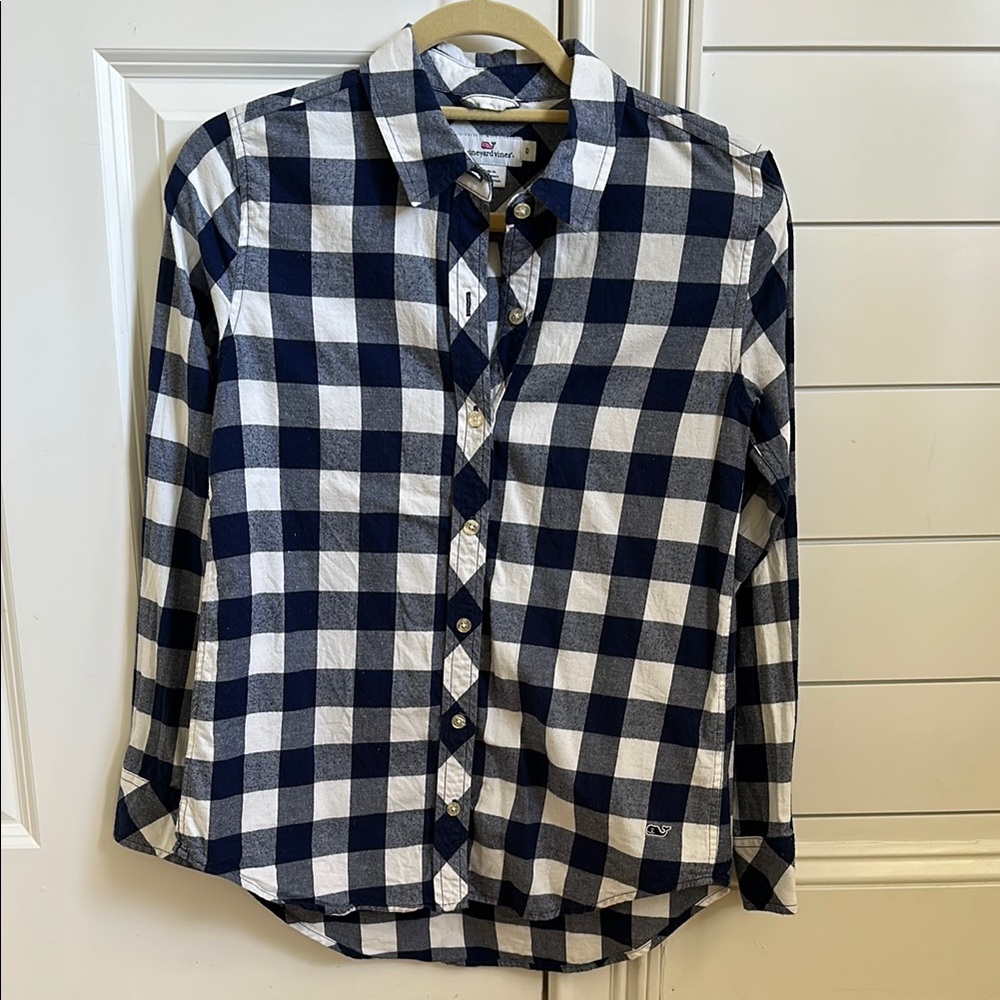Vineyard Vines Women’s Navy Blue and White Checkered Button-down Shirt, size 0